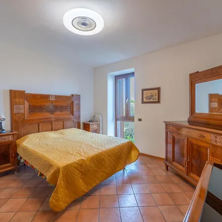 Con Piscina E Terrazzo Apartmán